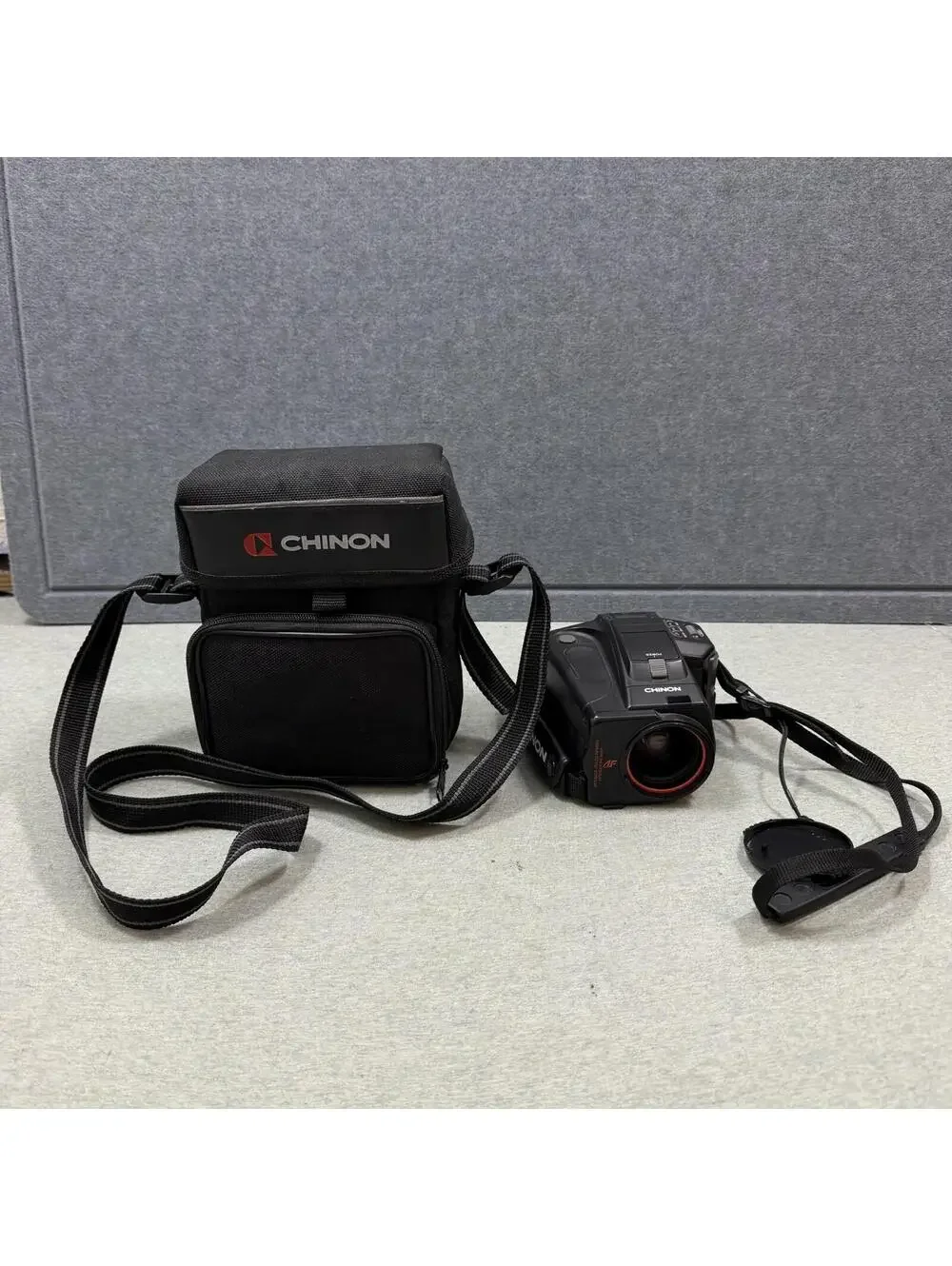 Chinon Genesis 35mm Camera Zoom Macro Point Shoot Black w Case Vintage